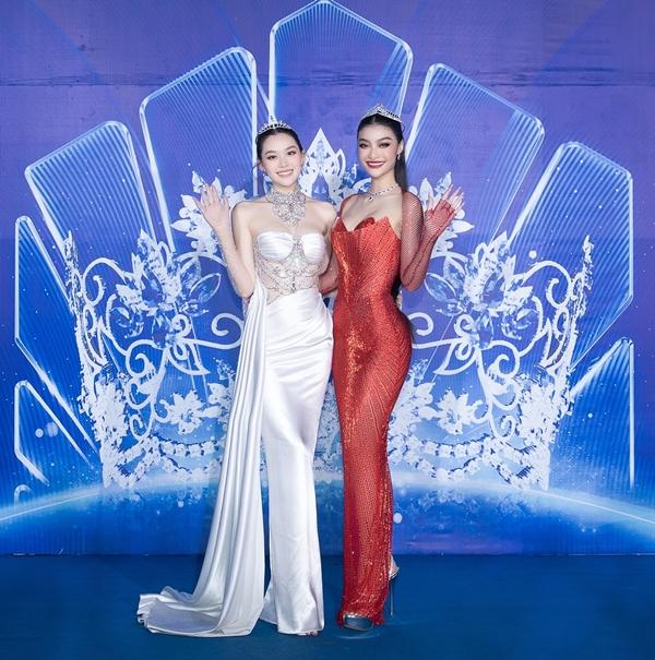 Miss World sáng bừng thảm đỏ, Lương Thùy Linh quên vương miện-6