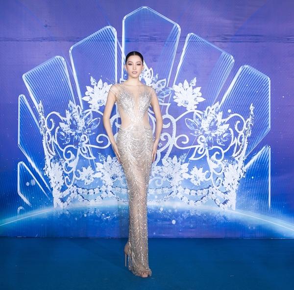 Miss World sáng bừng thảm đỏ, Lương Thùy Linh quên vương miện-10