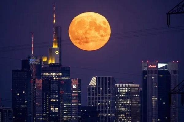 Việt Nam có thể chiêm ngưỡng thêm siêu trăng vào tháng 10-2