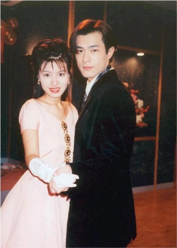 Cổ Thiên Lạc vướng tin bí mật kết hôn và có con trai-1