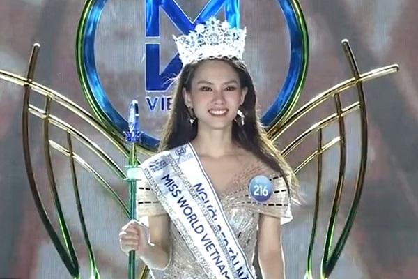 Nam Em khóc nấc trên sân khấu chung kết Miss World Vietnam 2022-13
