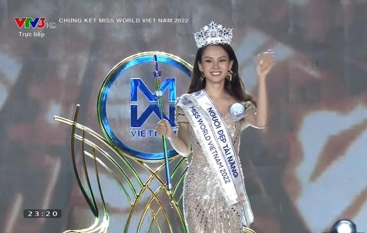 Tân Miss World Vietnam Mai Phương như chị em với Catriona Gray-2