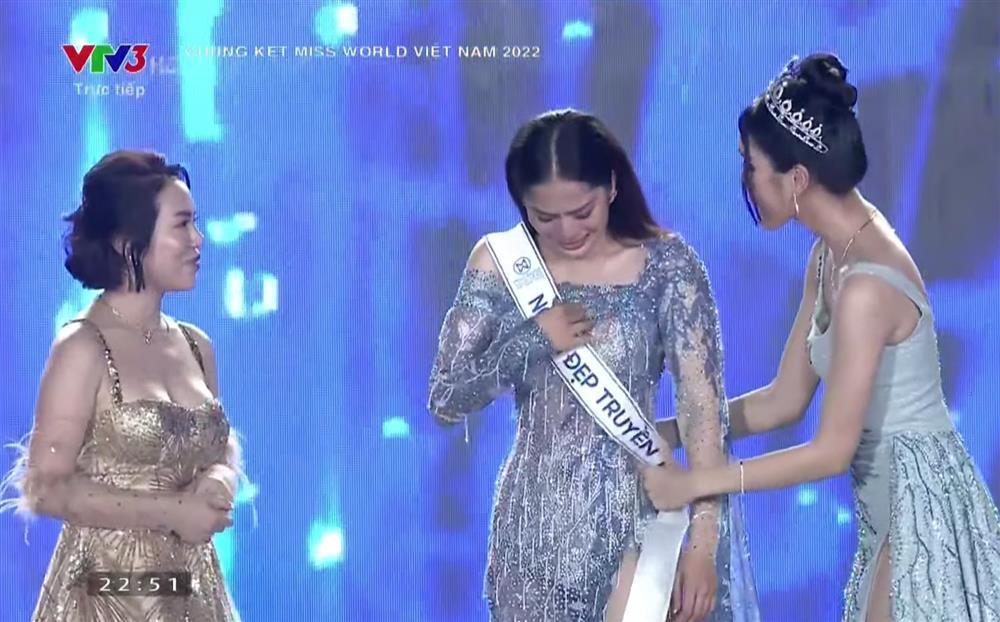 Nam Em khóc nấc trên sân khấu chung kết Miss World Vietnam 2022-5