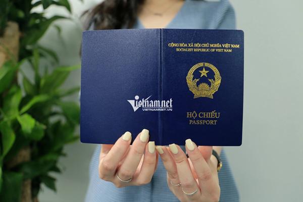 Bộ Công an sẽ in thông tin nơi sinh vào hộ chiếu phổ thông từ 15/9-2