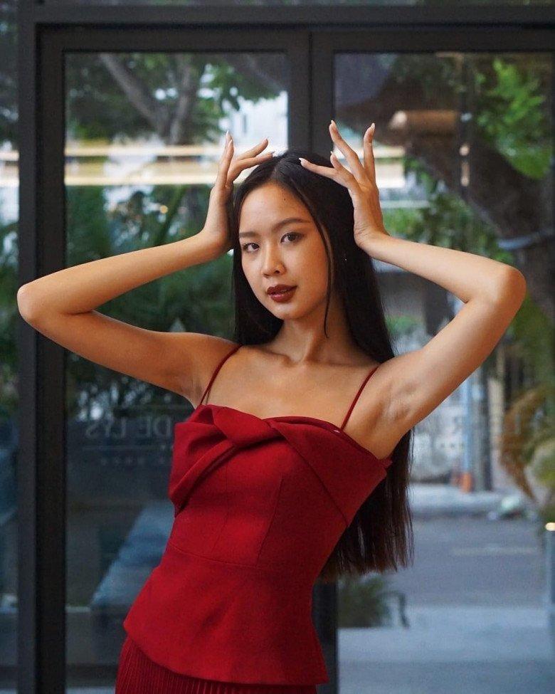 Phong cách thời trang đời thường của Á hậu cao nhất lịch sử Việt Nam-2