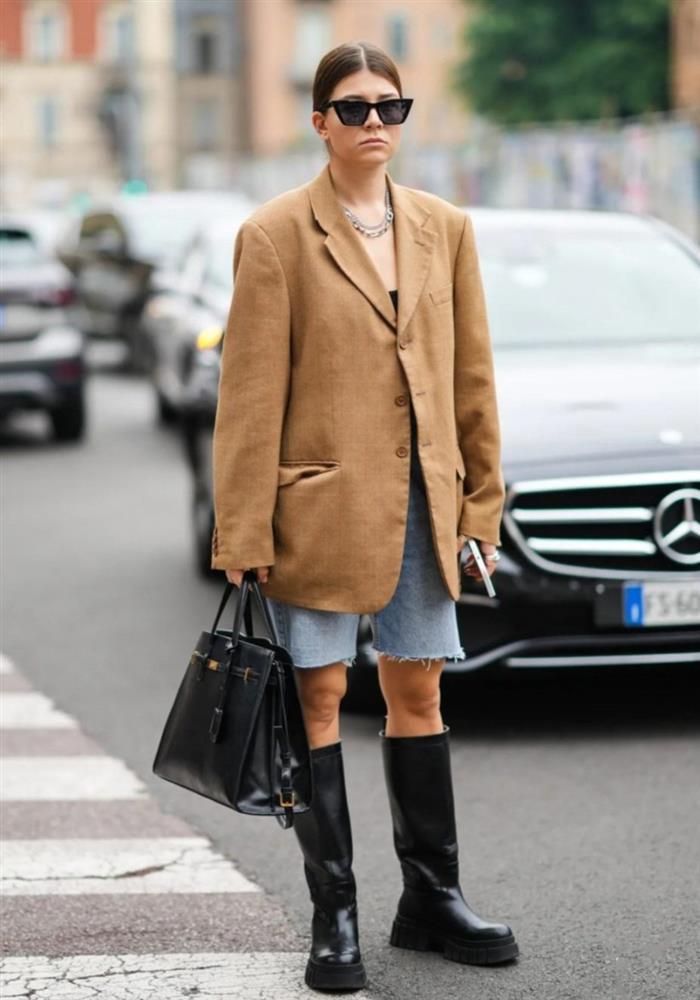 Học chị em nhà Hadid diện quần denim xe đạp cực sang xịn-8