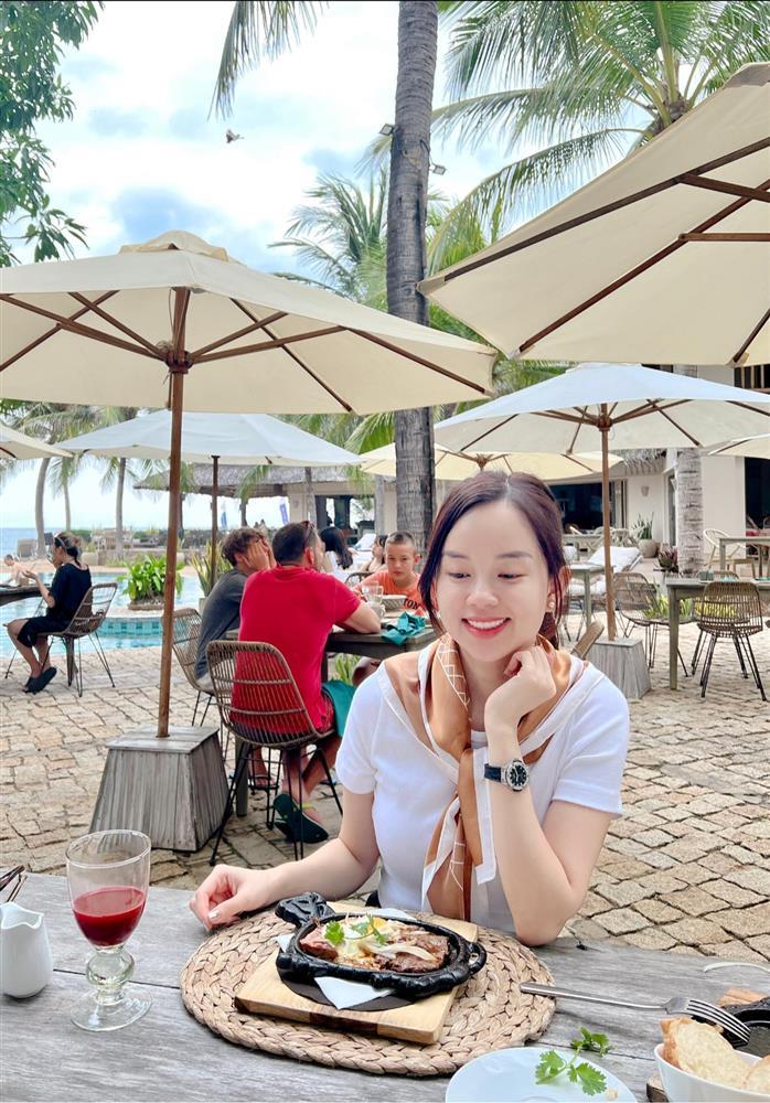 Khoe ảnh vi vu du lịch, giật mình gương mặt U35 của Ly Kute-2