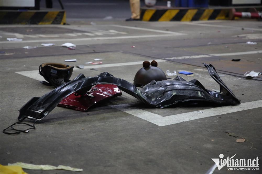 Vụ ô tô lao vào cây xăng: Tôi may mắn còn xe máy thì nát-3