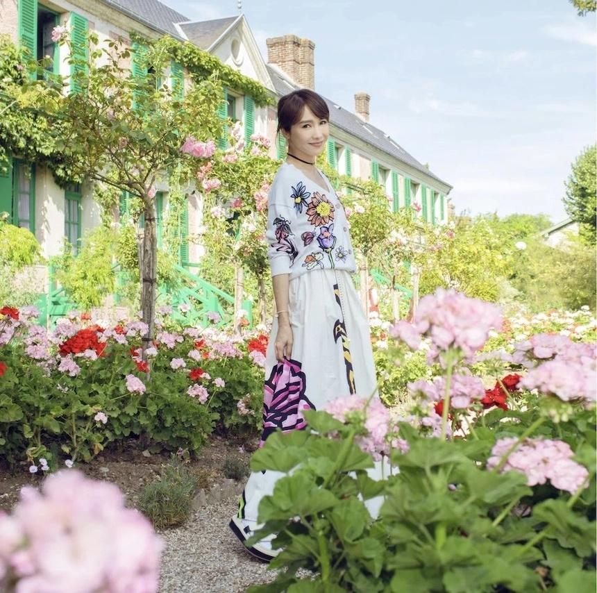 Cuộc sống xa hoa của mỹ nhân đình đám một thời Lê Tư-1