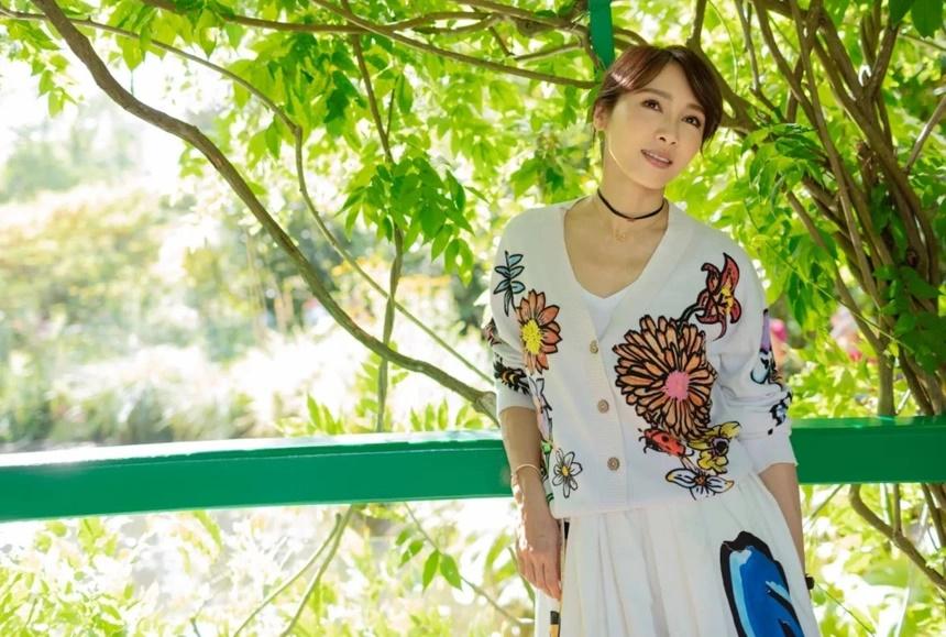 Cuộc sống xa hoa của mỹ nhân đình đám một thời Lê Tư-2