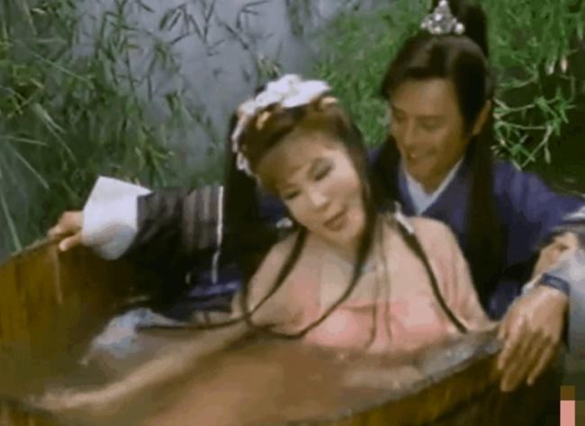 Thần tiên tỷ tỷ tắm tiên bị nhìn trộm có táo bạo hơn dàn mỹ nhân hạng A?-17