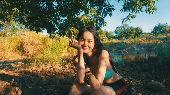 Á hậu Bảo Ngọc chân chất ngoài đời, bản sao HHen Niê?-12