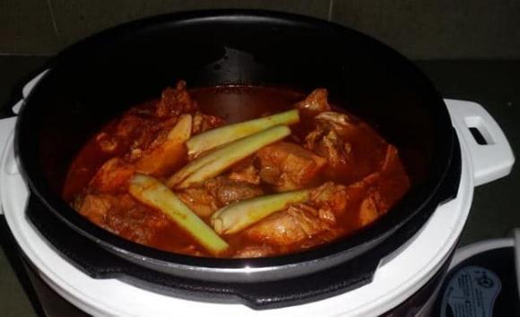 Bí quyết làm bò kho của cô vợ đảm khiến ai ăn cũng mê-3