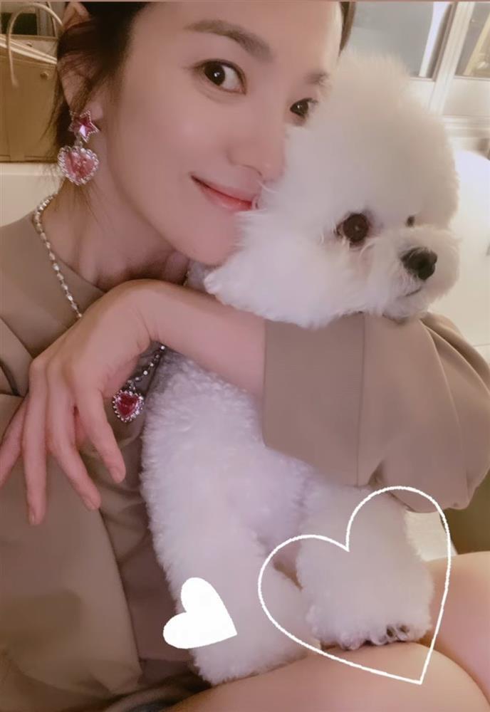 Song Hye Kyo đeo bộ trang sức 100K mà tưởng hàng cao cấp-4