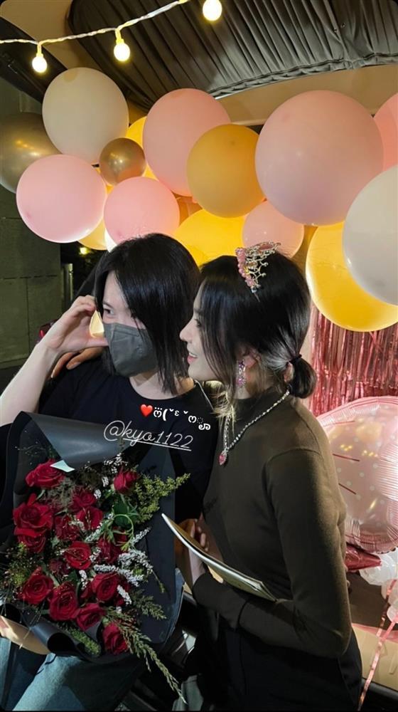 Song Hye Kyo đeo bộ trang sức 100K mà tưởng hàng cao cấp-5