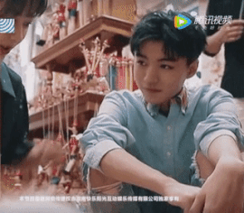 Dương Tử có nhiều hành động từ kém duyên đến phản cảm-10