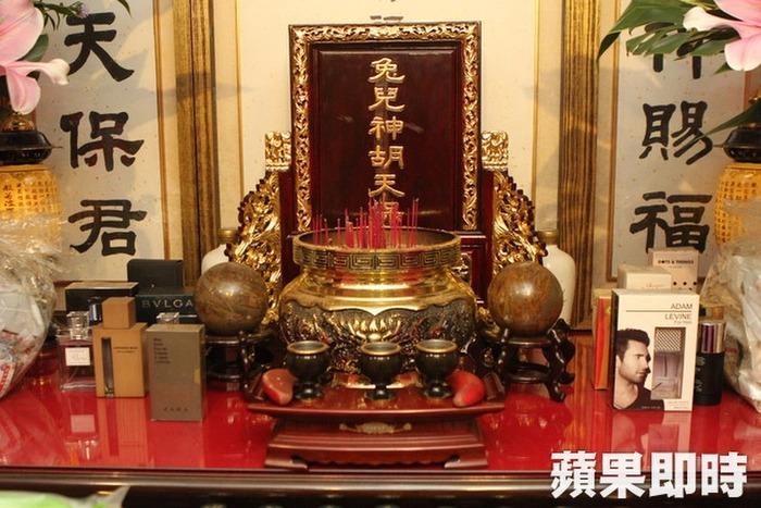 Đền thờ thần đồng tính duy nhất trên thế giới và chuyện tình đơn phương đầy đau lòng-3