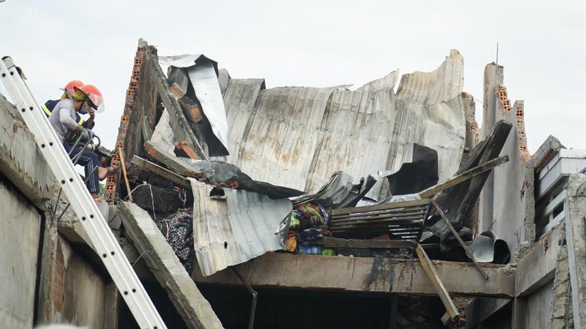 Tìm thấy thi thể 3 mẹ con trong căn nhà cháy ở Ninh Thuận-2