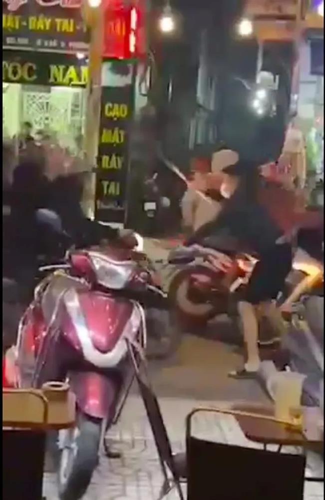 Điều tra vụ giật đồ cúng cô hồn dẫn tới đánh nhau tại quận Gò Vấp-1