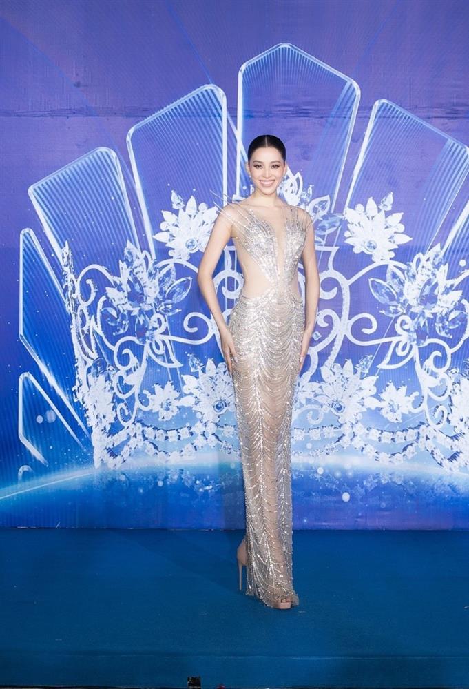 Hòa Minzy như công chúa - Thùy Tiên có 2 bộ cánh đẹp xuất sắc-8