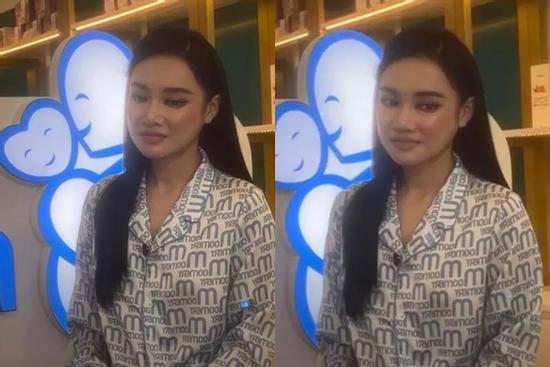 Nhã Phương bị bóc nhan sắc già chát, kém sắc trên livestream