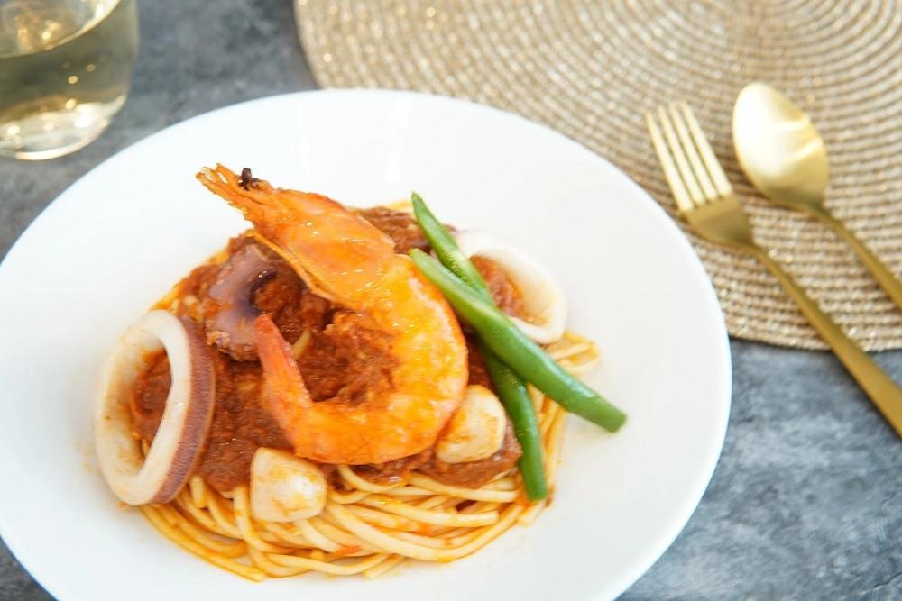 Hãng hàng không đầu tiên phục vụ món ăn làm từ dế cho khách-2