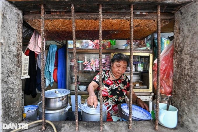 Chuyện đời buồn của gia đình ba thế hệ sống trong căn nhà 6m2 ở Hà Nội-3