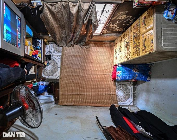 Chuyện đời buồn của gia đình ba thế hệ sống trong căn nhà 6m2 ở Hà Nội-11