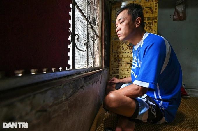 Chuyện đời buồn của gia đình ba thế hệ sống trong căn nhà 6m2 ở Hà Nội-12