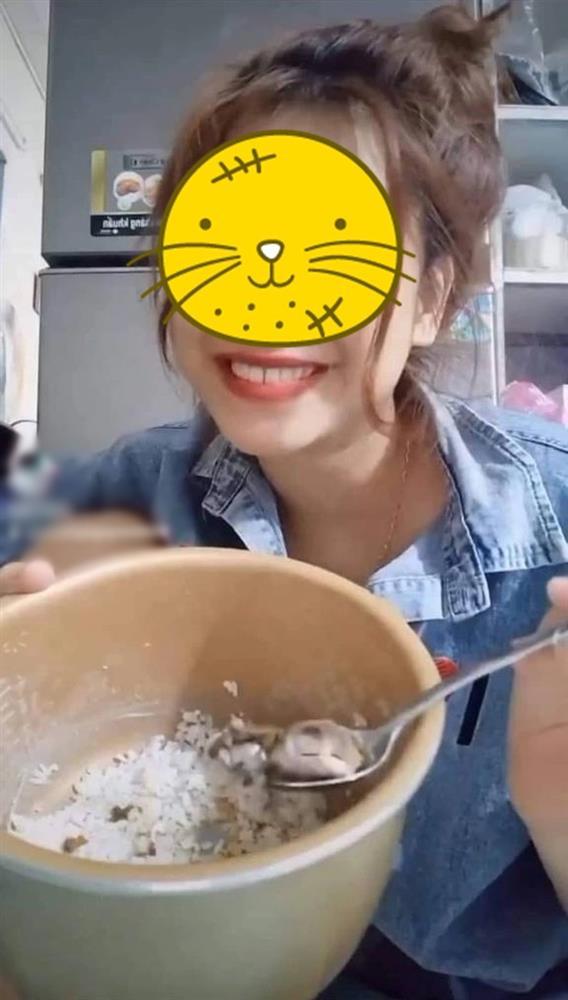 Chủ nhân bữa cơm 5k tức giận vì ông xã hoang phí, nấu một bữa hơn 20k-1