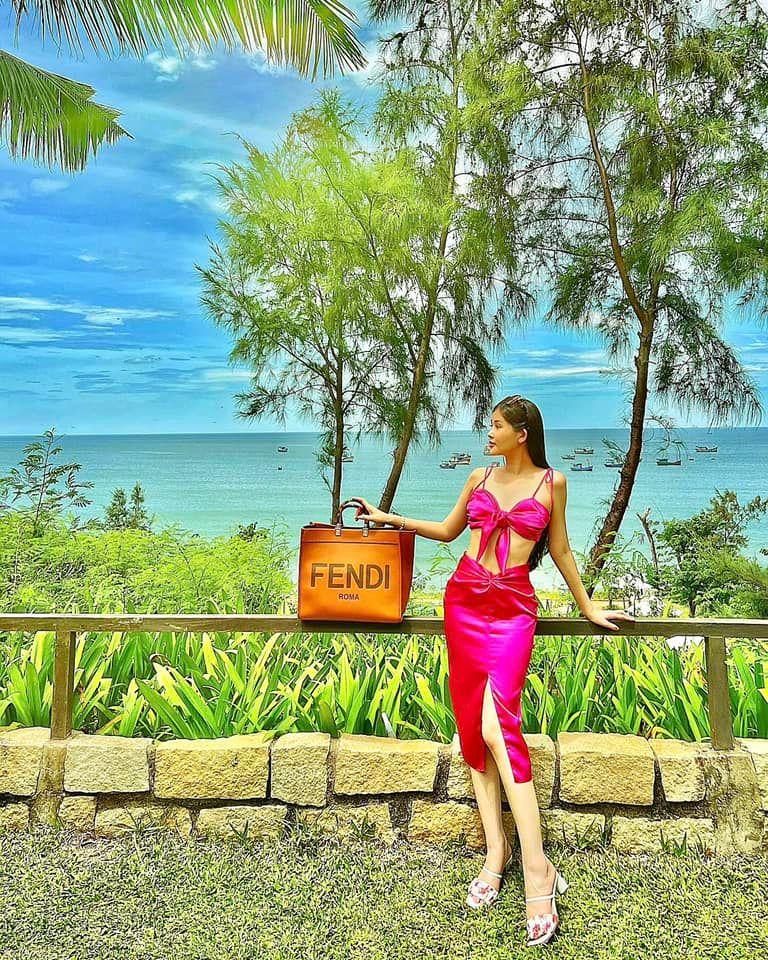 Lê Âu Ngân Anh muốn trầm cảm khi xem ảnh hôn phu chụp cho mình-2