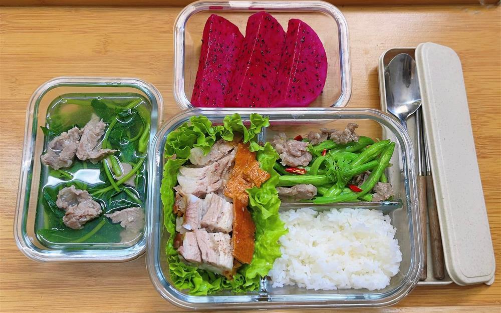Bị trêu tiêu tiết kiệm để tiền mua nhà, 9x khoe loạt bữa trưa siêu ngon-2