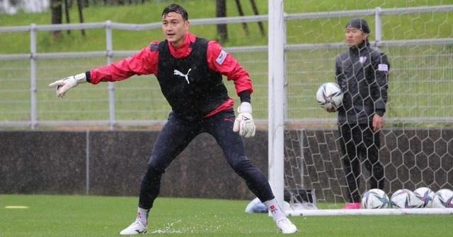 Văn Lâm chọn bước lùi về V.League-2