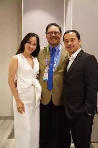 khanh-thi-phan-hien-4.jpg