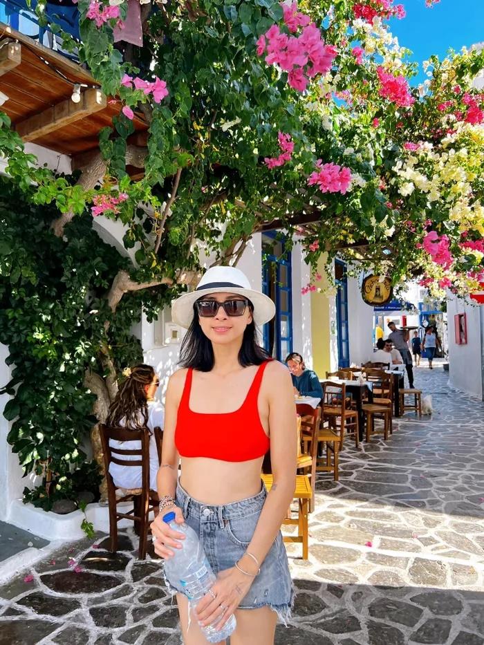 Ngô Thanh Vân diện bikini khoe toàn bộ hình xăm ở vị trí nhạy cảm-6