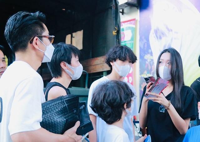 Bồ mới Văn Hậu bị chụp lén, nhan sắc lẫn body đều gây mê-3