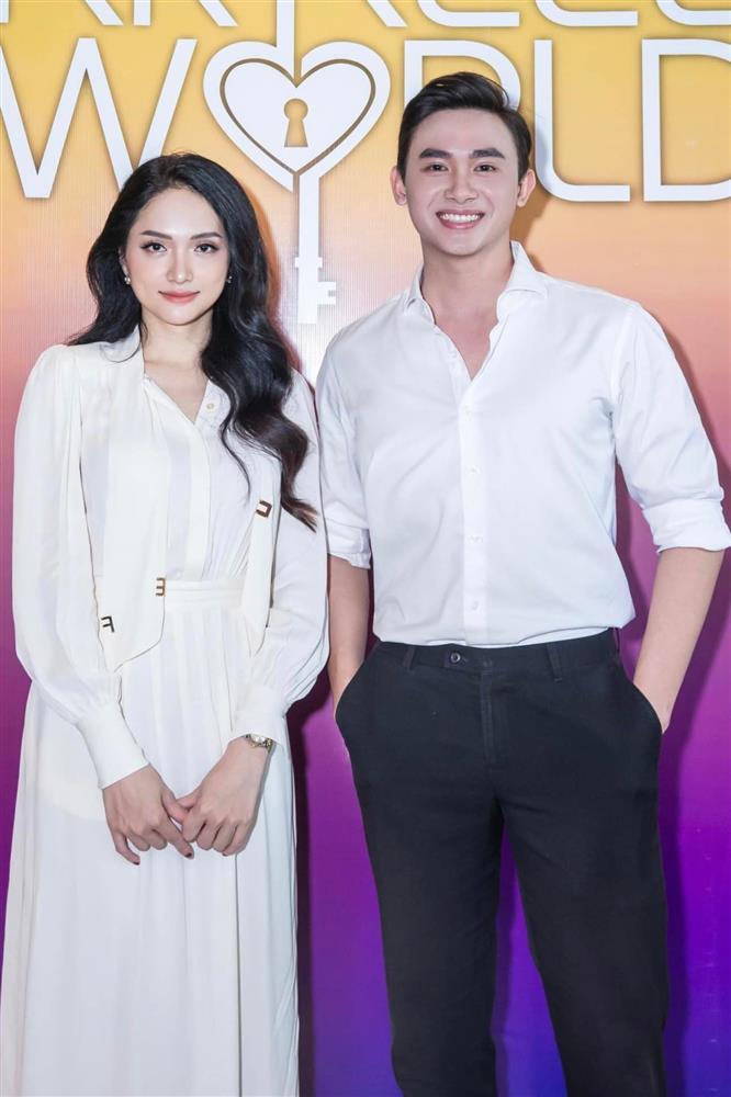 Học trò quý ông của Hương Giang trang điểm đậm ngang thầy-1