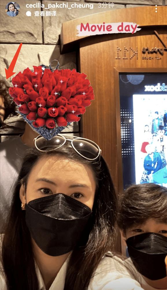 Trương Bá Chi hiếm hoi xuất hiện cùng cha đẻ con trai thứ 3?-4