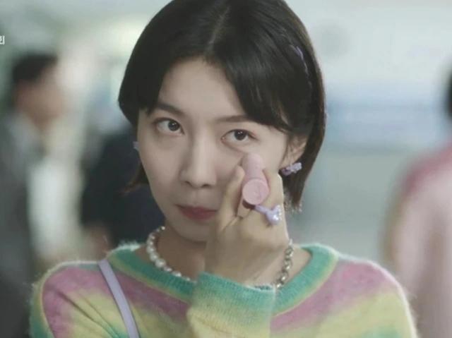 Khán giả tranh cãi vì tuýp kem màu hồng trong phim Hàn Quốc-3
