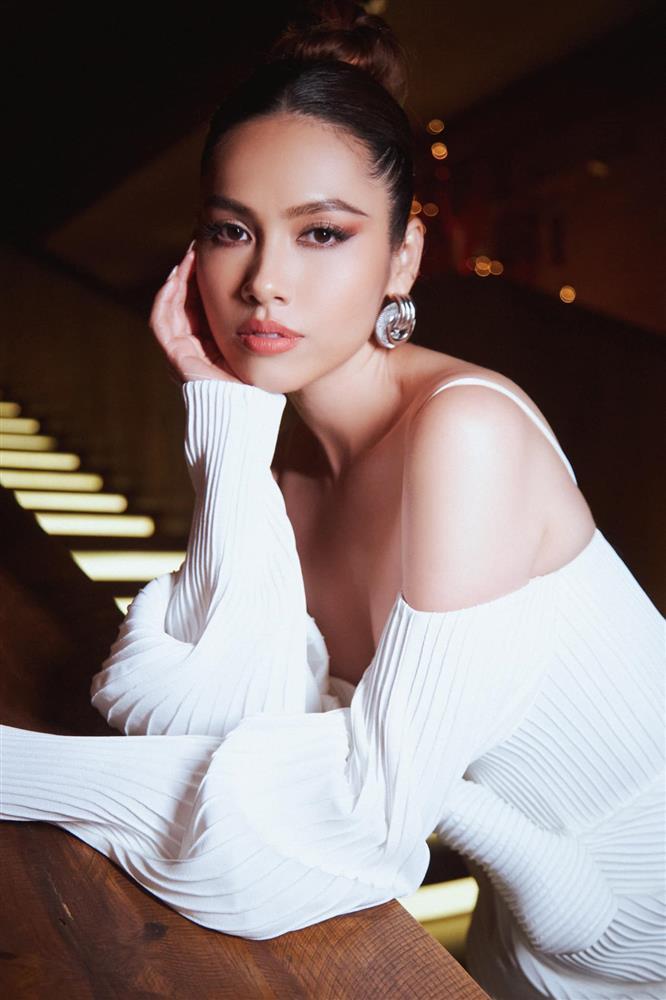 Á hậu Hoàng My tưởng chết vì ngộ độc thực phẩm-2