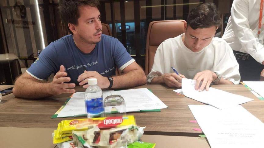 Đặng Văn Lâm nhận lương cực sốc khi chơi tại CLB Bình Định-3