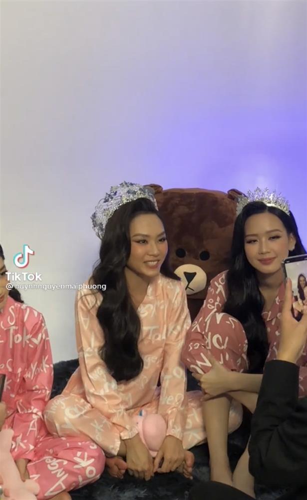 Top 3 Miss World và Miss Universe 1 trời 1 vực khi mặc đồ ngủ-2