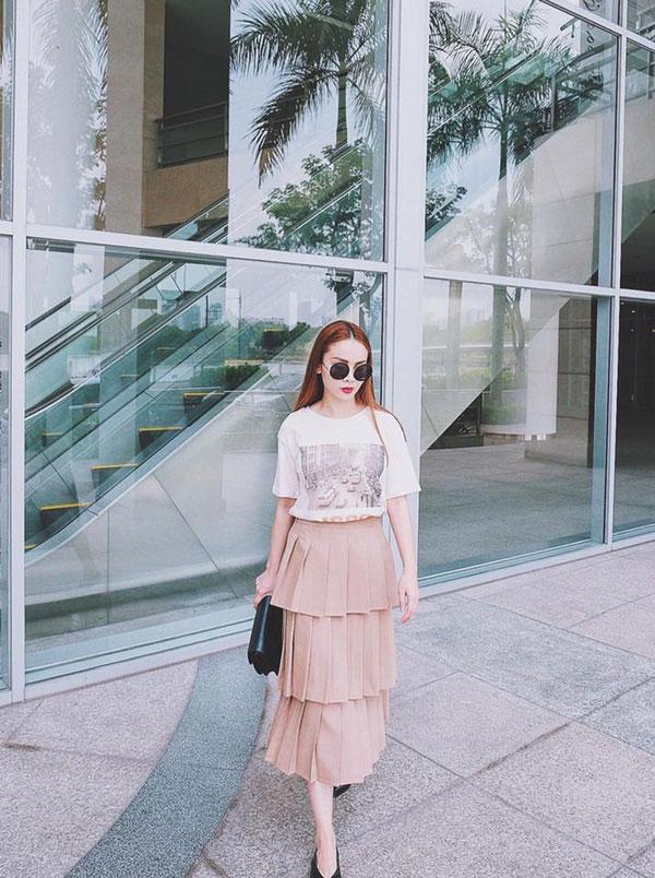 Hà Hồ, Lã Thanh Huyền mix đồ chân váy tầng đẹp lịm tim-3