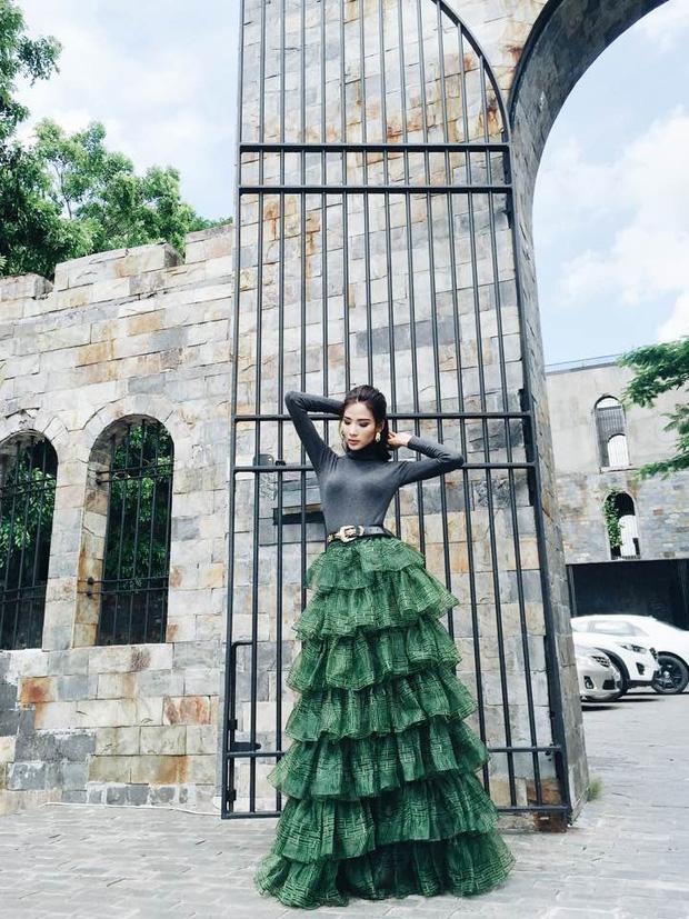 Hà Hồ, Lã Thanh Huyền mix đồ chân váy tầng đẹp lịm tim-9