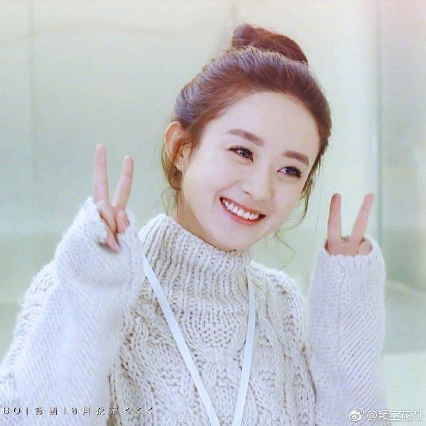 4 nàng thơ của Cố Mạn: Triệu Lệ Dĩnh hay Nhiệt Ba hợp vai hơn?-3