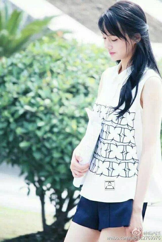 4 nàng thơ của Cố Mạn: Triệu Lệ Dĩnh hay Nhiệt Ba hợp vai hơn?-10