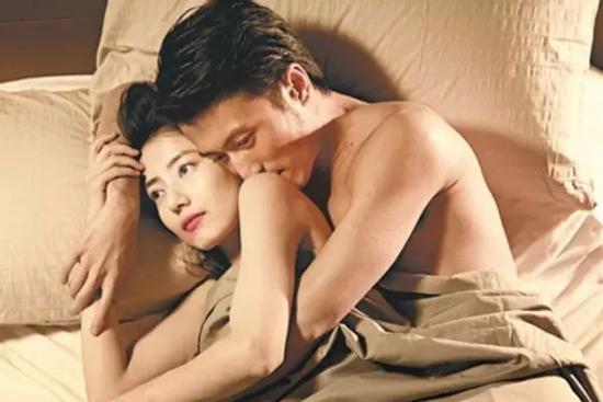 Mắt tôi tối sầm khi nghe chồng cầu xin một điều trong đêm tân hôn