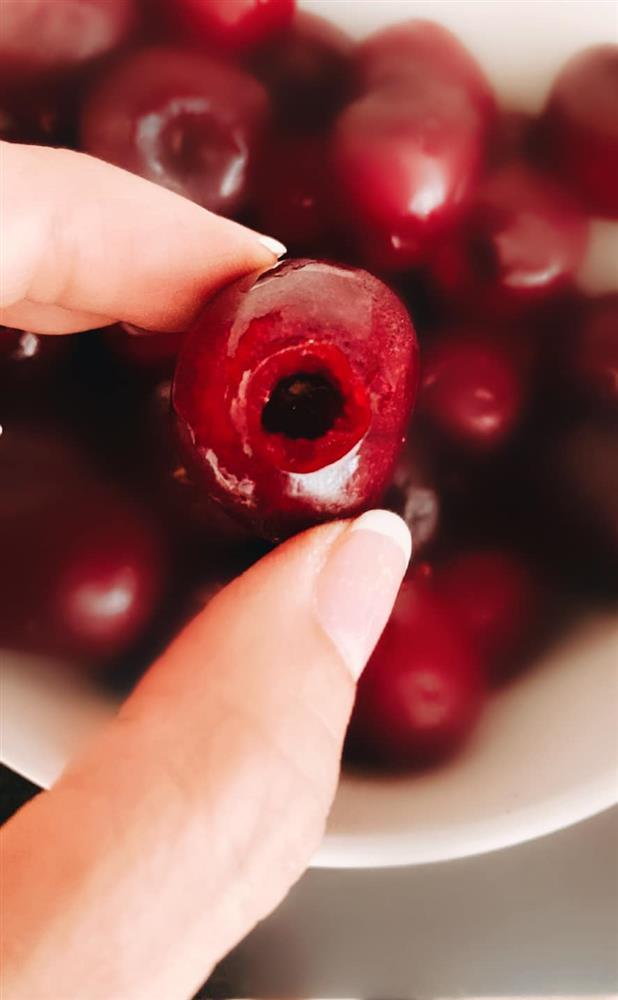 Tin showbiz Việt ngày 16/8: Huy Khánh lo khi con trai lên bàn mổ-8