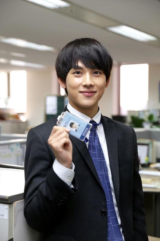 Năm 2014, Si Wan đóng vai chính trong bộ phim truyền hình "Misaeng". Phim đã trở thành một hiện tượng văn hoá với rating xấp xỉ 8.4%, tỉ suất gấp 10 lần phim truyền cáp lúc bấy giờ. Vai diễn này giúp anh đoạt giải thưởng tại APAN Star Awards lần thứ 4, Diễn viên mới xuất sắc nhất tại Cable TV Broadcasting Awards lần thứ 9, và Baeksang Arts Awards lần thứ 51.