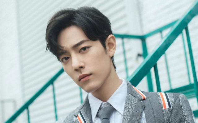 Động thái Tiêu Chiến khi vướng tin hẹn hò quản lý hơn 11 tuổi-1